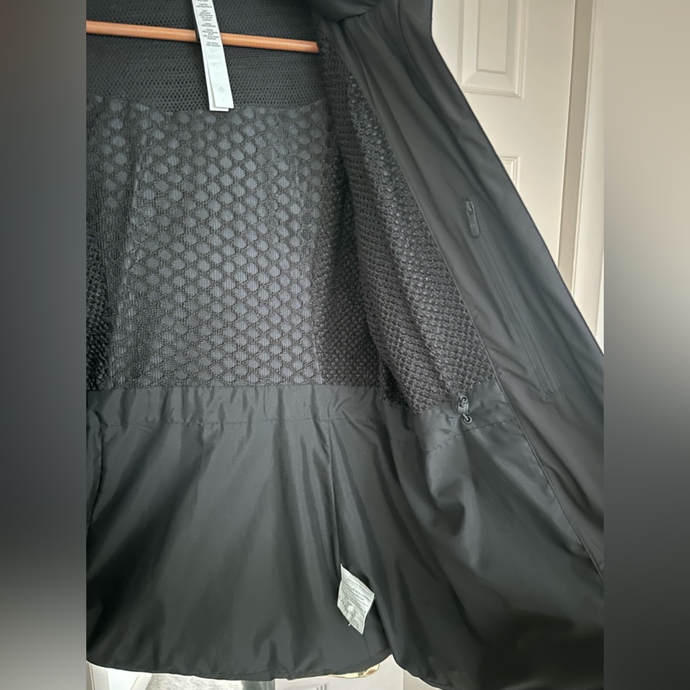 Lululemon Black Puffer Jacket - Picture 7 of 8
